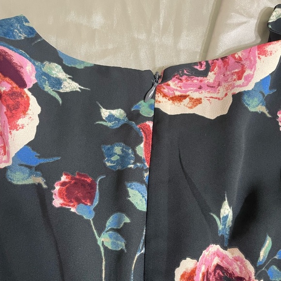 Everly Black Floral Sheath Dress with Bell Sleeves, Great for any season. Size S - Picture 5 of 11